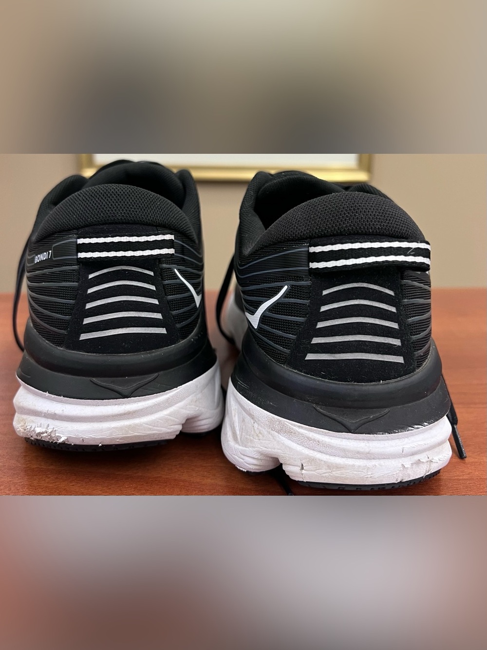 Hoka Bondi 7 Men’s Black and White Athletic Running Shoes size 11.5 - Picture 4 of 7
